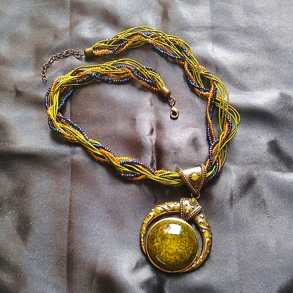 Beaded Necklace with Pendant